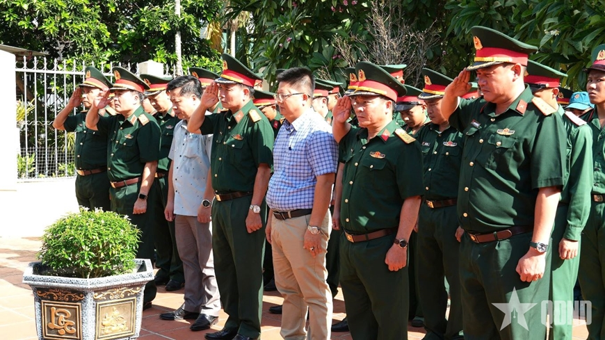 Quân khu 5 về nguồn, tri ân tại tỉnh Quảng Ngãi